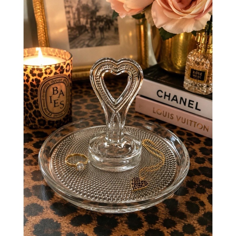 VTG L.E. Smith Clear Pressed Glass Heart Handle Candy Trinket Jewelry Tray Decor